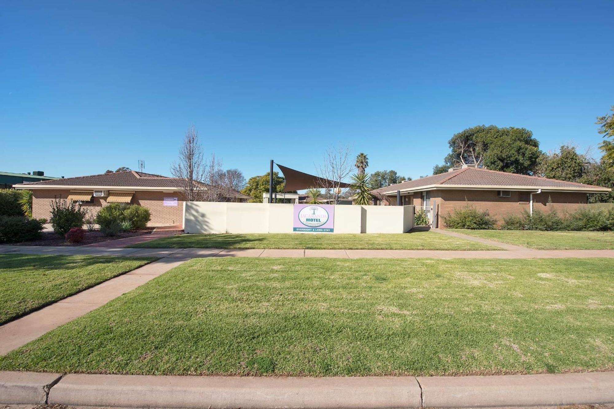 Jacaranda Holiday Units Swan Hill Exterior photo